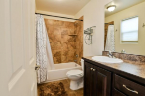 RV16A4 - Moab Outdoor Haven - Newly built in 2019. Spacious 2 bed 2.5 bath